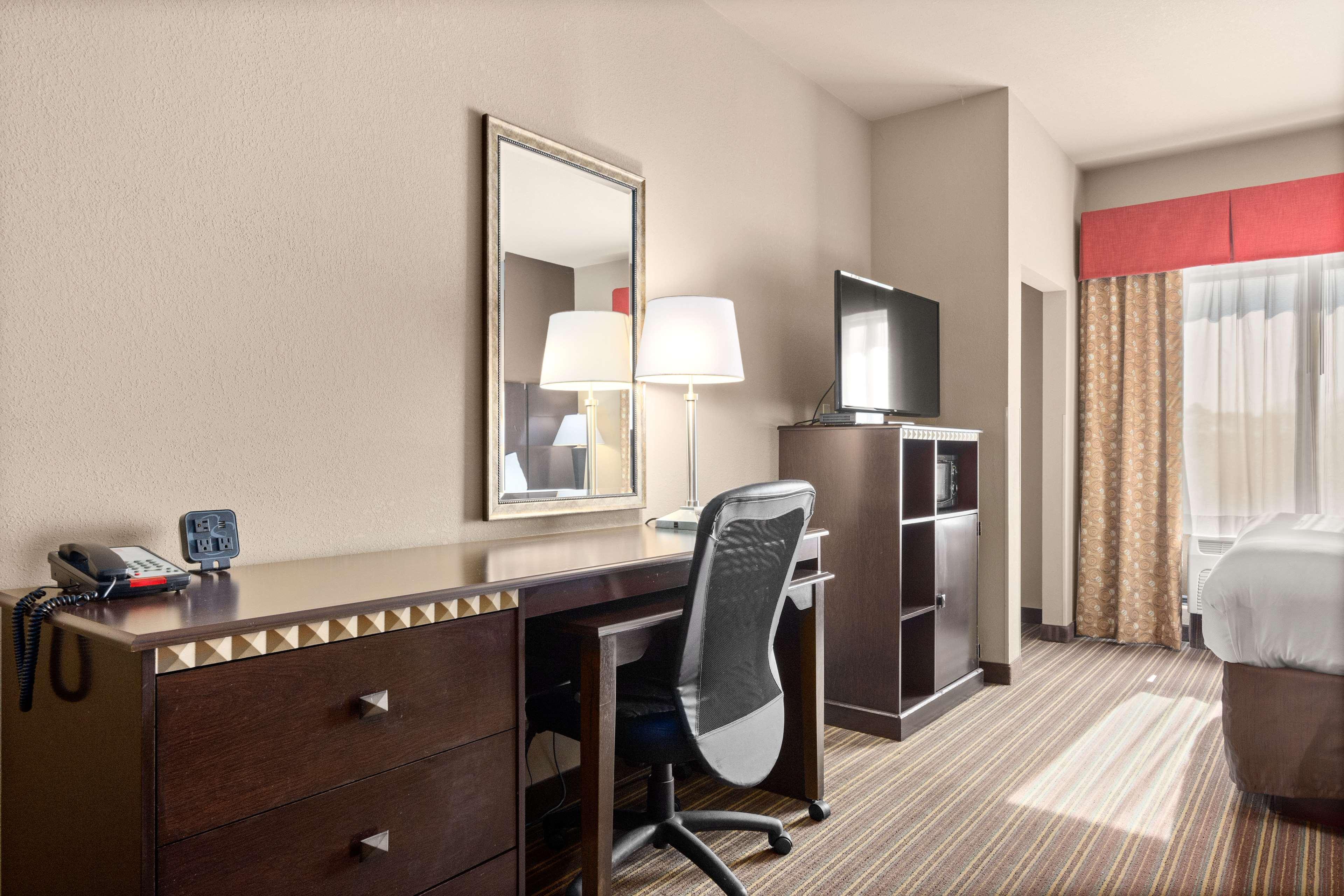 Surestay Plus Hotel By Best Western Portland Route 52 West Bagian luar foto